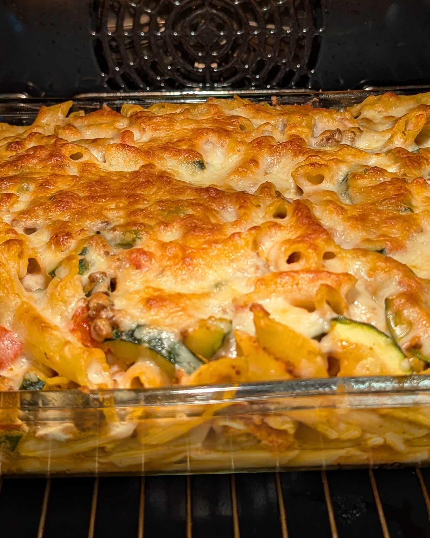 Quick Gluten-Free Penne Ground Beef Casserole with Zucchini, Peppers and Mozzarella
